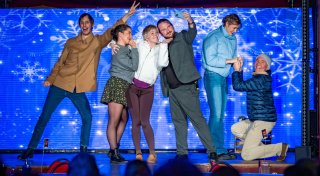 Jesus in der Zeitkapsel: So ist das Weihnachtsmusical im Bielefelder Spiegelzelt