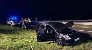 Auto an A2-Auffahrt im Kreis Gütersloh in Flammen - Fahrer verschwunden