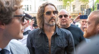 Vergewaltigungsvorwurf: Russell Brand erscheint vor Gericht