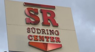 Dachluken aufgehebelt: Einbrecher steigen in Paderborner Südring-Center ein