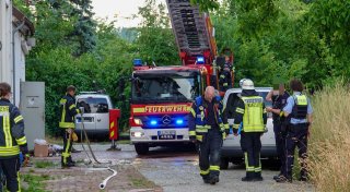 Einbrecher legt Feuer in Anbau eines Bielefelder Hauses