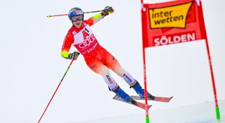 Ski-Star Odermatt gewinnt turbulenten Saisonauftakt
