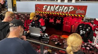Podcast und Merchandising: Wie der Eishockey-Standort Herford deutschlandweit aufholen will