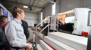 300 Besucher dürfen neue Monocabs im Kreis Lippe testen