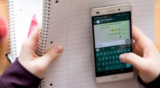 Von Sexclips bis Gewaltvideos: Kinder werden virtuell allein gelassen