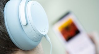 Mensch oder Maschine? Verwirrung um KI-Band auf Spotify