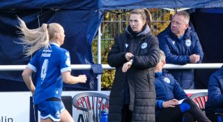 Arminias Fußballfrauen: Daheim eine Macht, aber 13 Punkte hinter dem Spitzenreiter