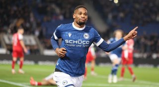 Young lässt es krachen, Kania legt nach: Arminia besiegt Viktoria Köln 2:0