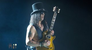 Gitarrenikone Slash mit Blueskonzert für einen Tag im Kino