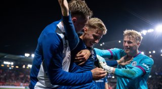 Dank Kniats Umstellungen: Wie Arminia Bielefeld gegen Düsseldorf an die Tabellenspitze stürmte