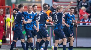 Zehn verletzte Polizisten bei Heidenheim-Spiel in Berlin