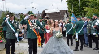 Schützenfest in Dörenhagen: Königin verzaubert mit eleganten Harmonien
