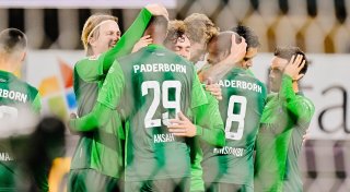 Boykott statt Unterstützung: SC Paderborn siegt trotz Fan-Protest gegen Regensburg