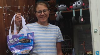 Deko, Plüsch und Taschen: Neuer Selbstbedienungsschrank in Spenge