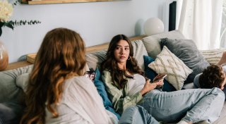Geld verleihen, ohne Freundschaft zu riskieren: So geht's