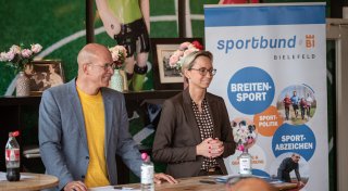 OB-Wahlkampf in Bielefeld: Bauer und Nürnberger im sportpolitischen Schlagabtausch