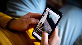 Trotz Dating-Apps suchen viele lieber offline nach Partner