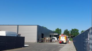ABC-Alarm in Paderborner Lagerhalle: Feuerwehr hat Gefahrenstoff identifiziert