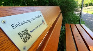 Plauderbänke gegen Einsamkeit: Wie Bielefeld mit einer simplen Idee Herzen öffnet