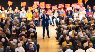 FDP-Chef Lindner grübelt in Bielefeld über Trump und Musk - und warnt vor der AfD