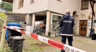 Verdächtiger weist Polizei auf drei Leichen in Zwiesel hin