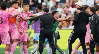 Suárez für Verhalten nach Niederlage sechs Spiele gesperrt