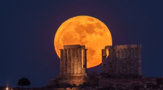 Der Mond ist ein bisschen älter als gedacht