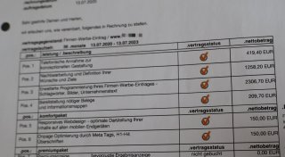Vor Gericht: Delbrücker Kosmetikerin kämpft gegen Knebelvertrag