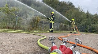 „Brandstiftung“ im Kreis Herford: Wenn im Industriegebiet und Wald Feuer ausbricht