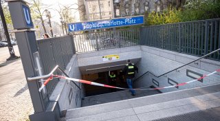 Polizeischüsse nach tödlicher Messerattacke in U-Bahnhof