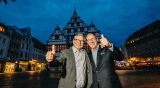Der alte und der neue Bürgermeister im Paderborner Rathaus: Dreier übergibt jetzt an Strate