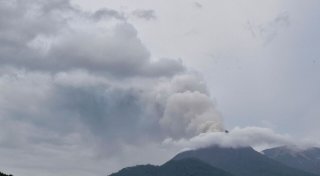 Vulkanausbruch in Indonesien: mindestens zehn Tote