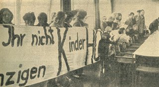 Protest während Ratssitzung: Löhner Mütter wollen Betriebskindergarten erhalten