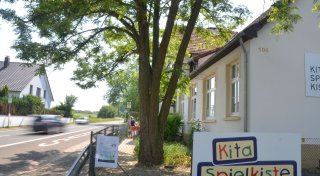 „Überrascht und schockiert“: Eltern wollen Kita-Schließung in Enger nicht hinnehmen