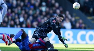 Nach brutalem Foul: Online-Wut gegen Millwall-Torwart