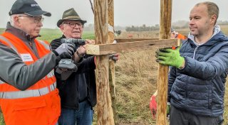 Große Baumpflanzaktion: Alt und Jung stärken die Ökologie in Willebadessen
