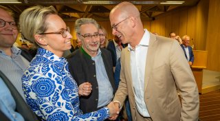 Liveticker: Stichwahl in Bielefeld zwischen Christiana Bauer (CDU) und Ingo Nürnberger (SPD)