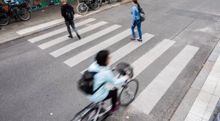 So verhalten Sie sich am Zebrastreifen richtig