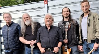 Engeraner Rock-Legenden „Percy Pur“ laden zur großen Party ins Gartenhallenbad