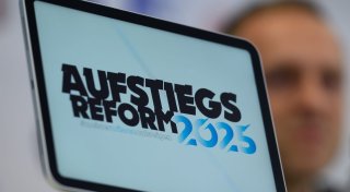 Mit Schalke und einem Rebellen: Kommt die Aufstiegsreform?