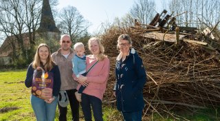 Kirche lädt erstmalig zum Osterfeuer auf Gut Hiddenhausen ein