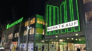 Kleines Tier verirrt sich in Bielefelder Marktkauf: Mitarbeiter suchen nach Hilfe