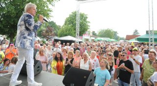 Stadion-Stimmung an Stemweder Supermarkt