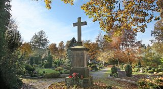 Vom Brandschüttungsgrab bis zur Kirchengruft: So wurden in Herford Verstorbene beerdigt