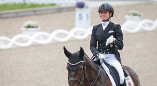 Mit Weltcup-Debütant Diallo: Kür-Sieg für von Bredow-Werndl