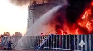Russisches Treibstofflager in Brand geschossen