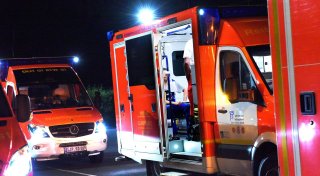 Ausgerastet: Junger Bielefelder greift zwei Rettungssanitäter an und verletzt sie