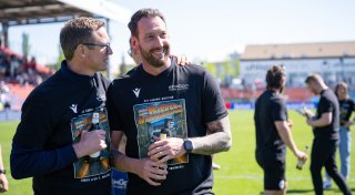 Feuchte Augen und brüchige Stimme: So emotional erlebt Arminias Sportchef Mutzel den Aufstieg