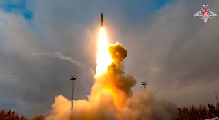 Moskau schießt mit neuer Rakete und droht dem Westen
