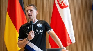 „Sind alle Könige“: Arminia-Legende Artur Wichniarek adelt Pokalhelden